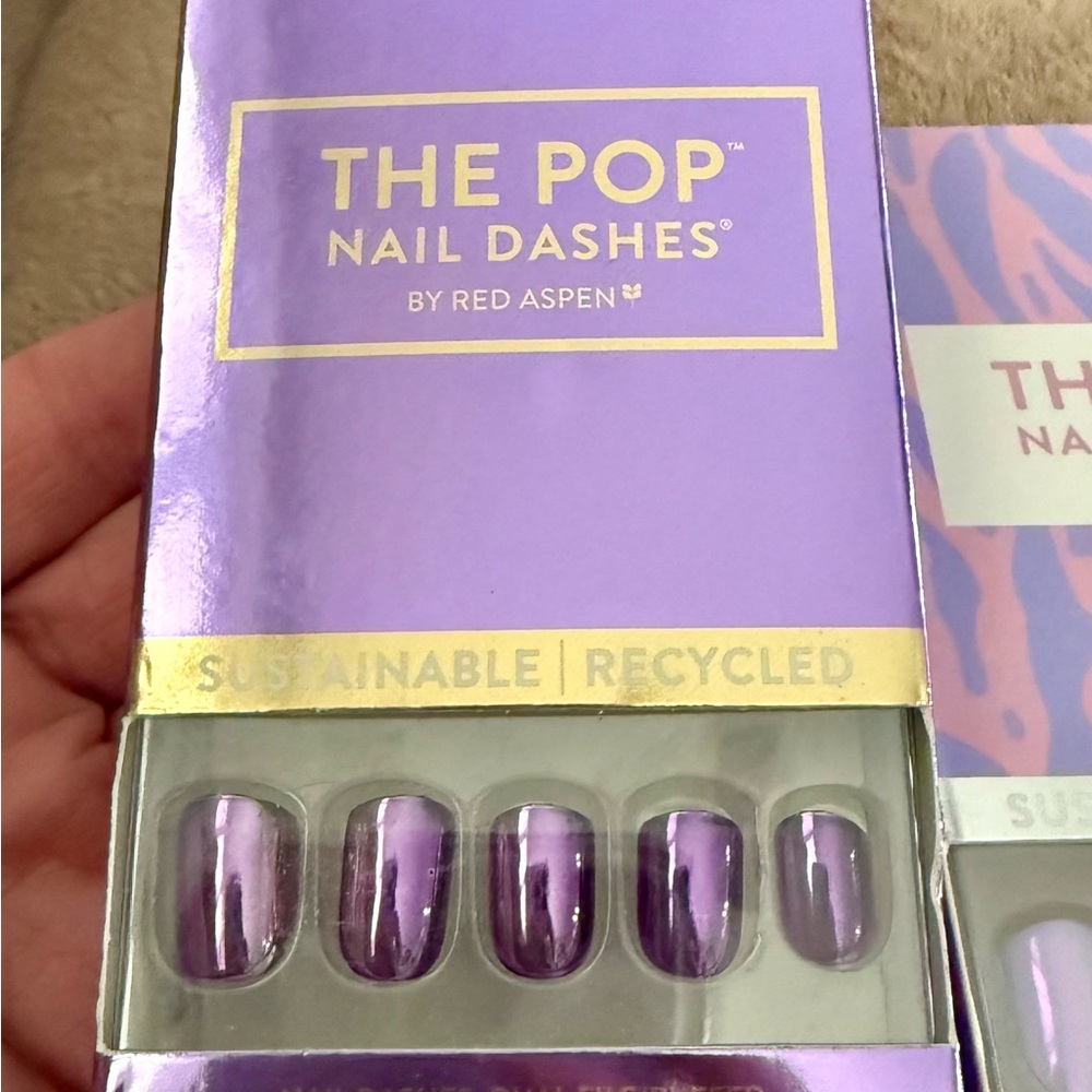 Red Aspen Purple Nail Dashes Manicure Set - Picture 2 of 11